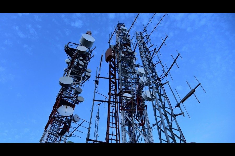 Tower Penunjang Telekomunikasi