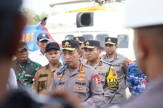 Kapolri Jenderal Pol. Listyo Sigit Prabowo berbicara dengan awak media di Provinsi Riau, Kamis (24/7/2025). ANTARA/HO-Divisi Humas Polri
