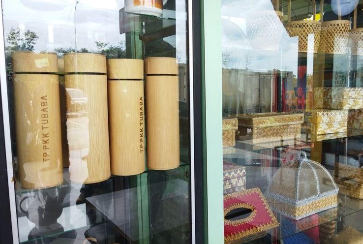 Kerajinan labu botol Tubaba