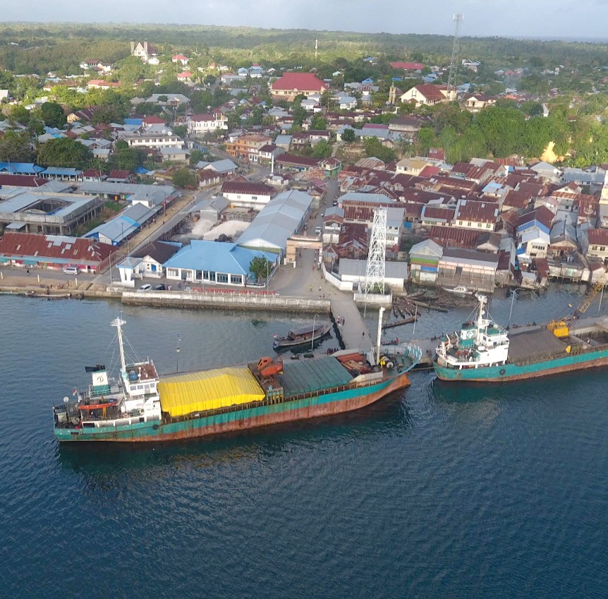 Aktivitas Pelabuhan Saumlaki