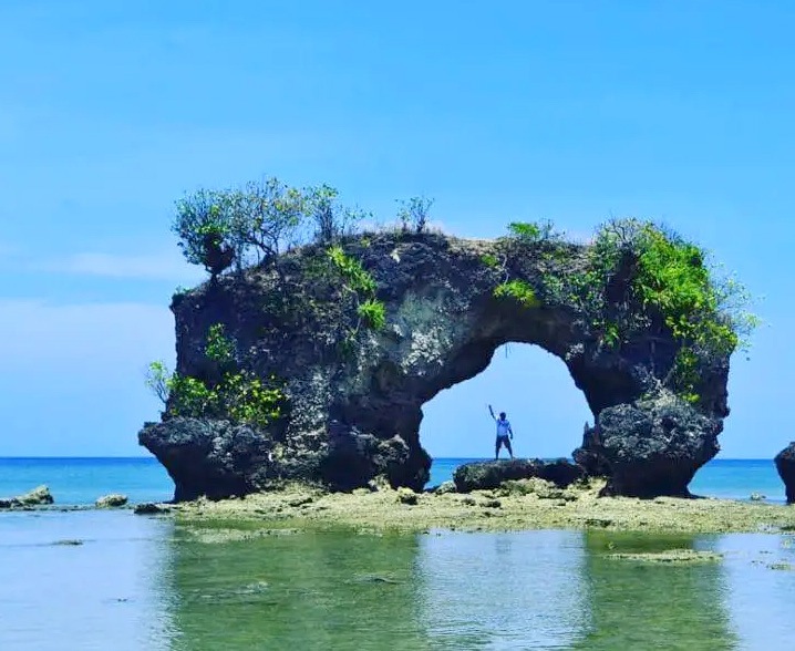 Pintu Batu (Batlosa)