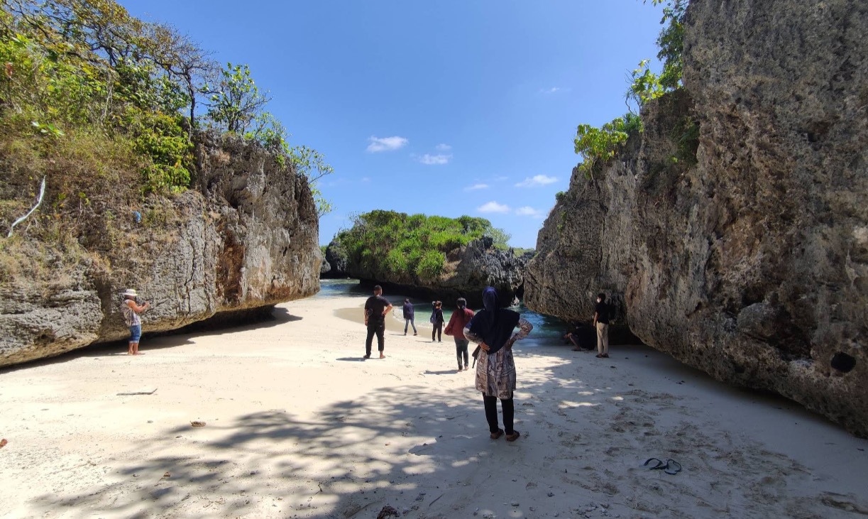 Pantai Sife