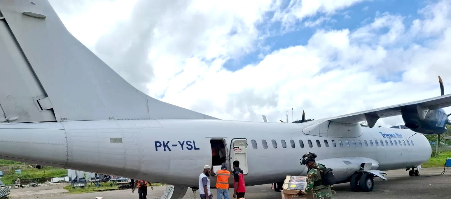 Pesawat di Bandara Oksibil