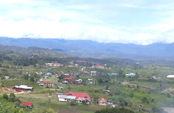 Panorama lembah Pegunungan Bintang