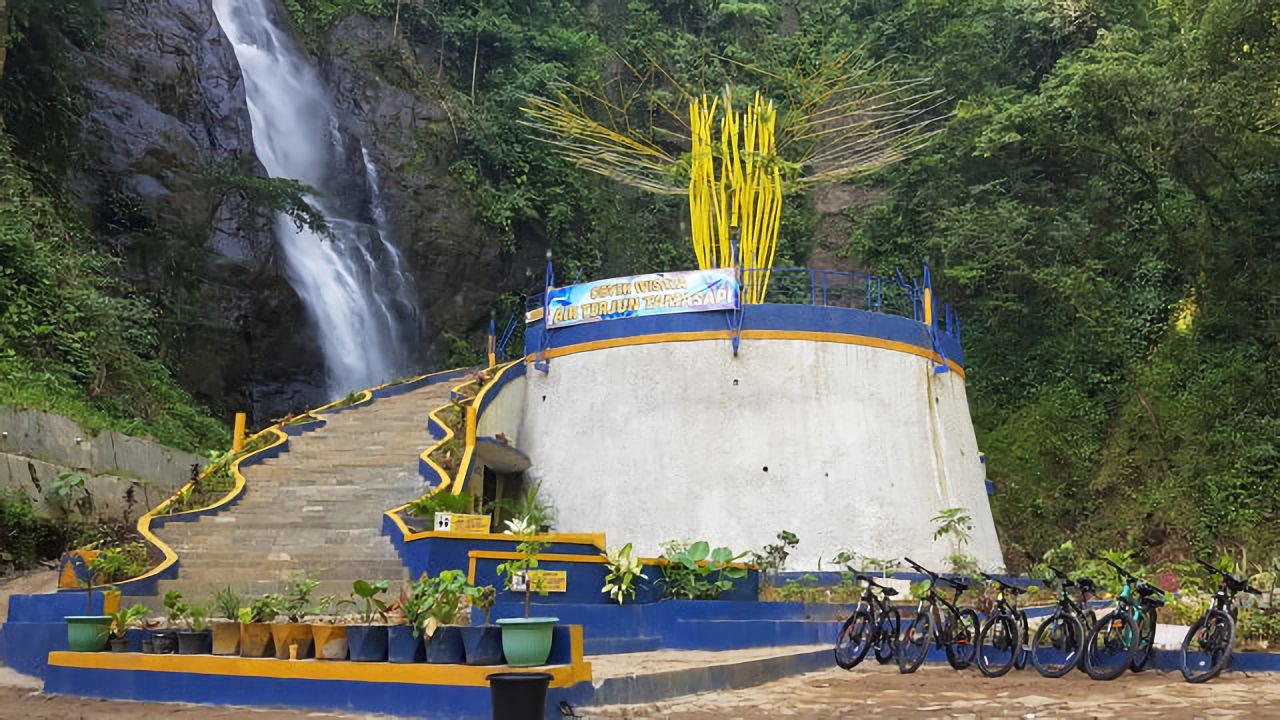 Air Terjun Tamasapi